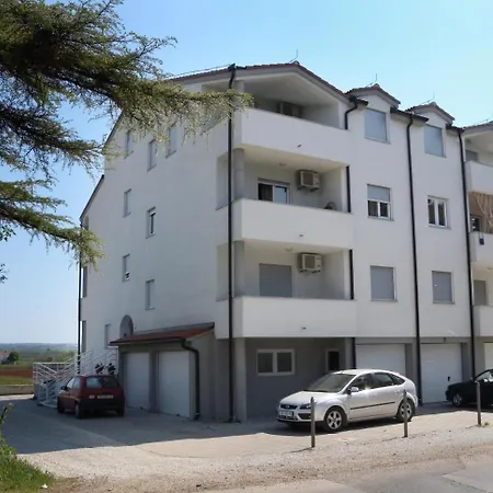 Apartment In Fazana/Istrien 8416 *